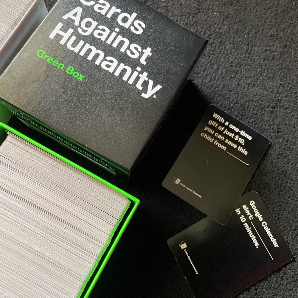 Cards Against Humanity - Picture 3 of 4